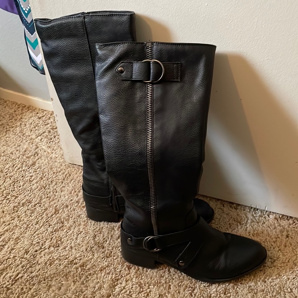 Women’s SO boots size 10 med